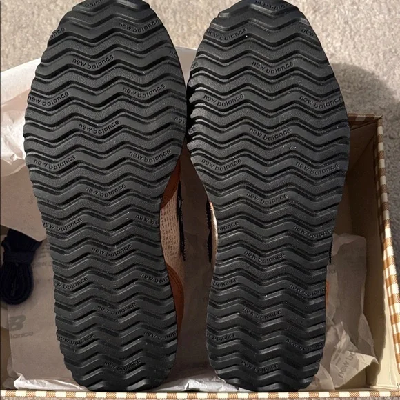 Sézane x New Balance 471 Sneakers - Picture 10 of 11